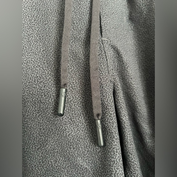 Lululemon Men's Black Casual Athletic Lightweight Shorts size large athleisure - Picture 6 of 11